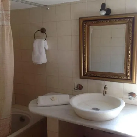 Almond Tree Otel 3*