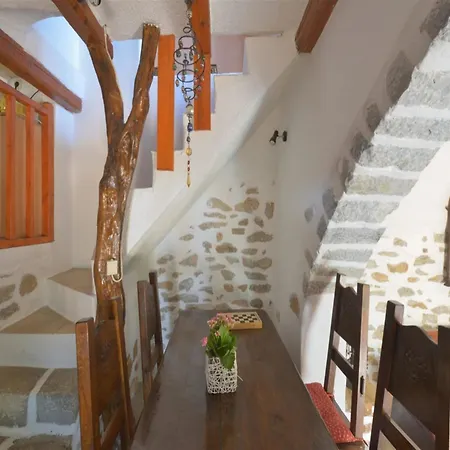 Otel Almond Tree 3*