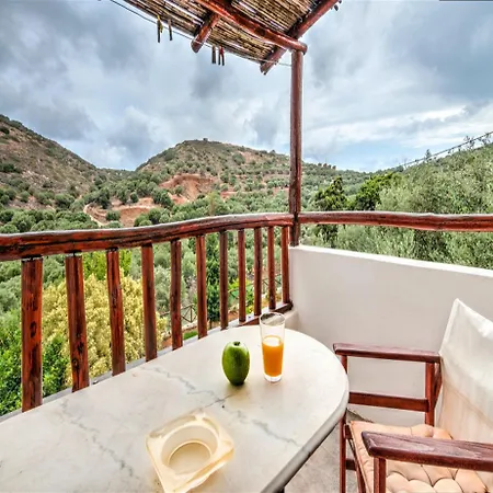 Otel Almond Tree 3*